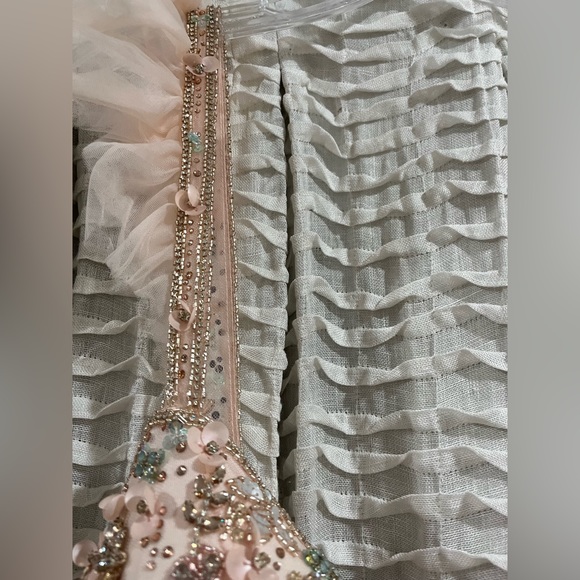 {Mac Duggal} Cap Sleeve Embellished Gown - Picture 9 of 12